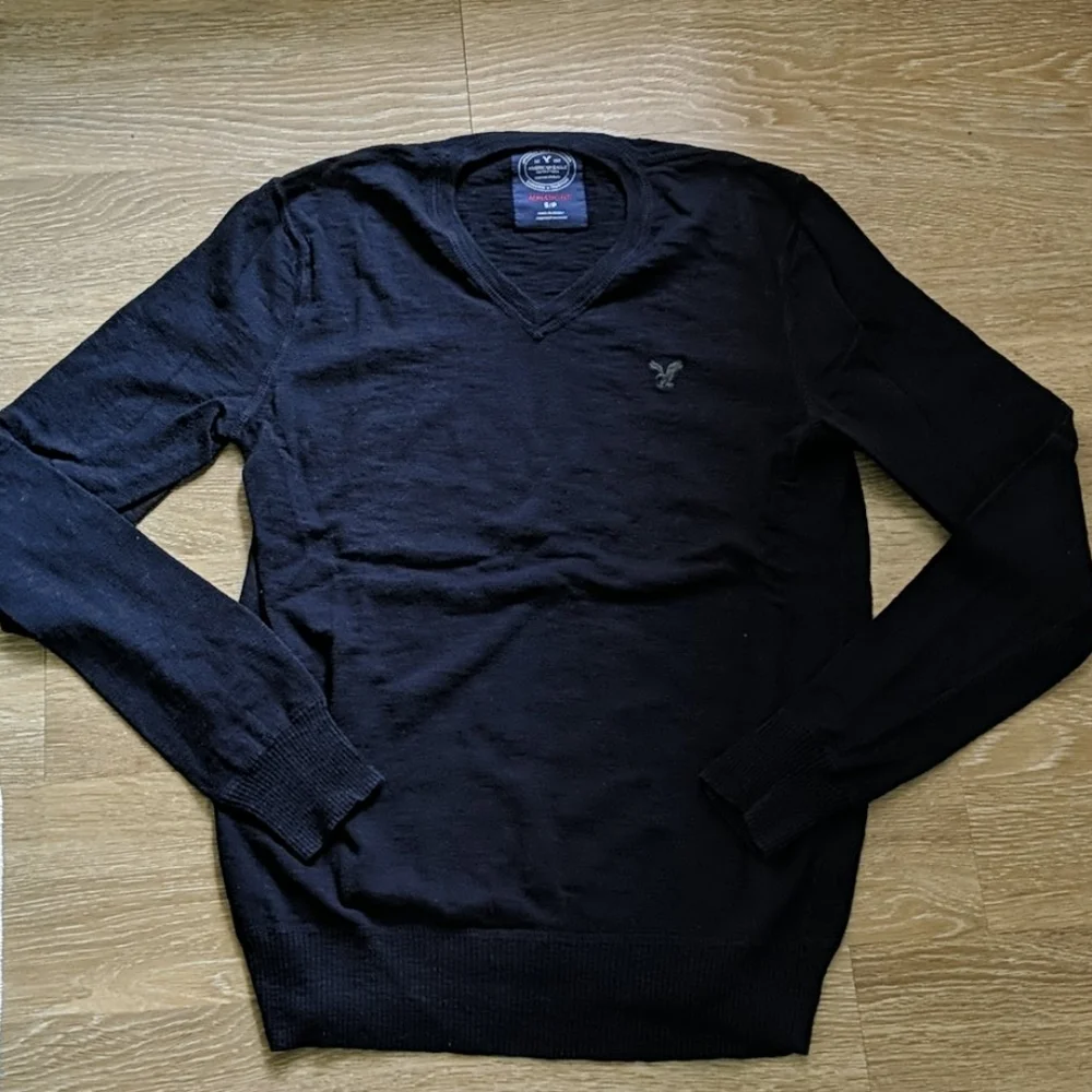 American Eagle V-Neck Cotton Knit Sweater